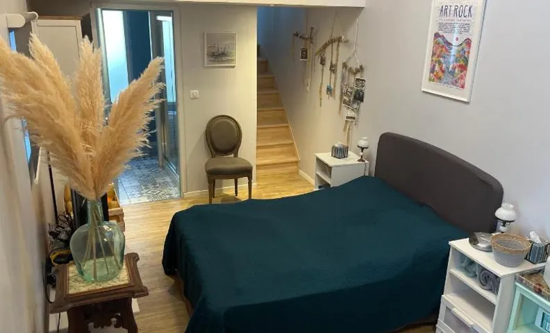 Jolie chambre dans une dépendance de longère bretonne