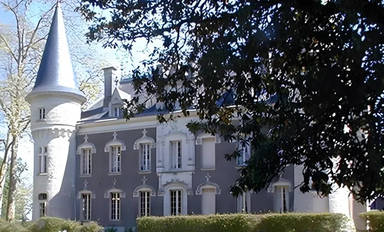Chateau Belle Epoque - Chambres d'Hotes & Gites