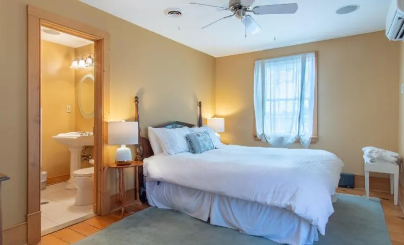 Emilyville Inn