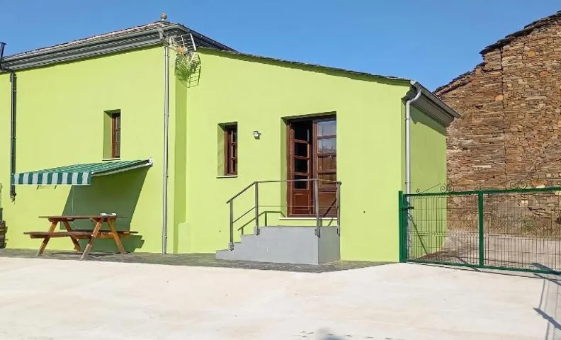 Cozy house in Grandas de Salime with mountain view