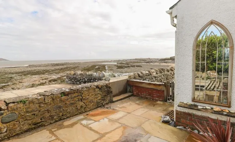 1 Salt Cottage