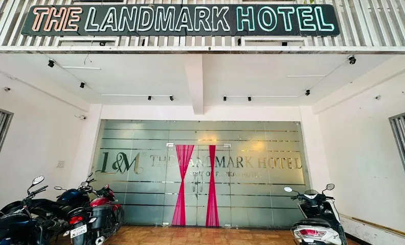 THE LANDMARK HOTEL HAJIPUR