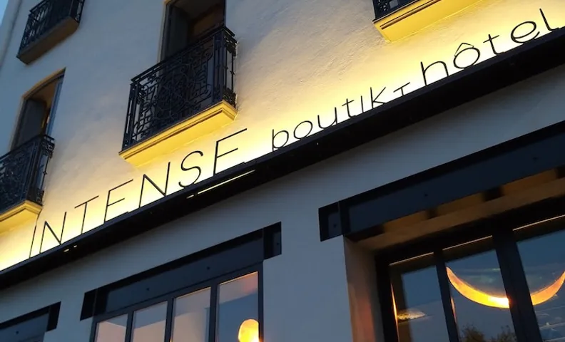 Intense Boutik Hôtel