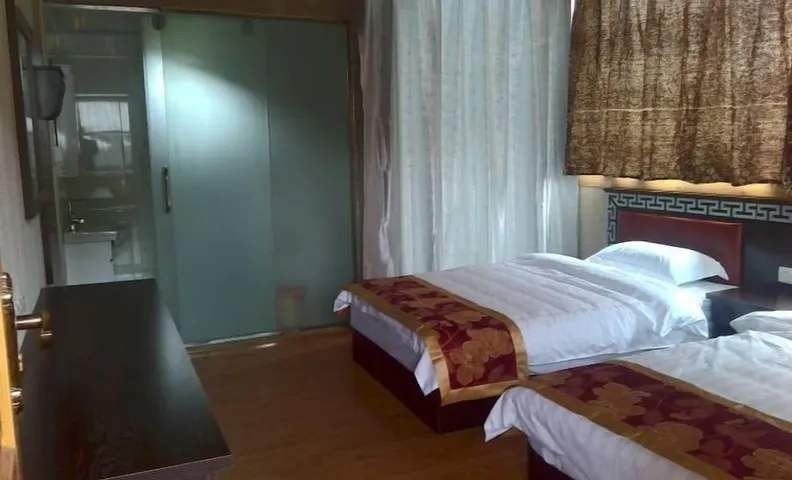 Abu Ayao Inn
