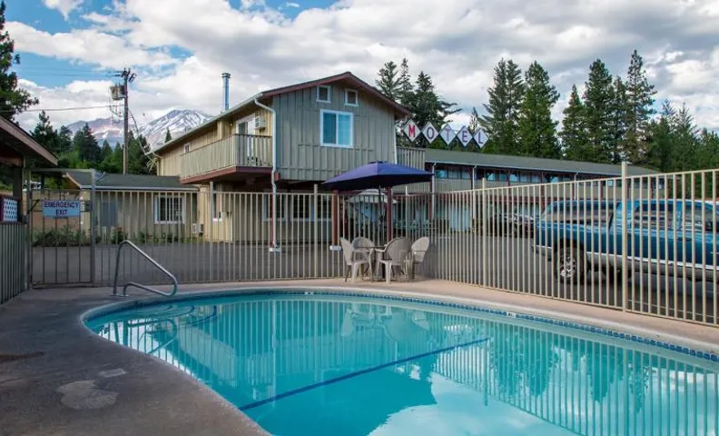 Swiss Holiday Lodge