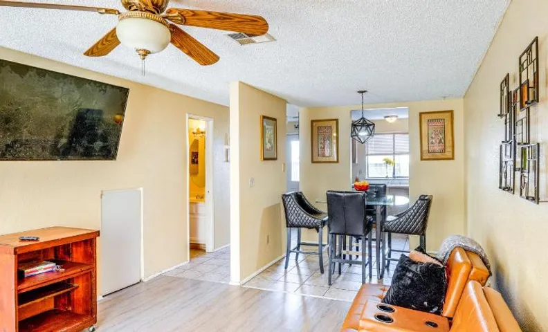 Patio & Mtn Views: Family Gem in California City