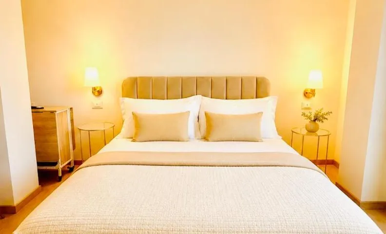 Le Charme Luxury Suite