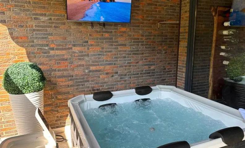 Emotion Apartments- Erlebnis Apartment mit privater Sauna und Whirlpool