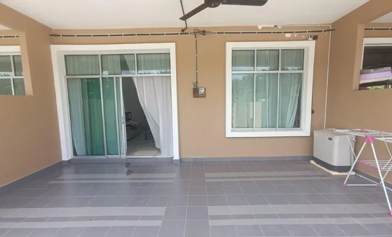 세리 메단/ 파리트 술롱의 프라이빗 하우스 (1400m², 침실 4개, 프라이빗 욕실 2개)