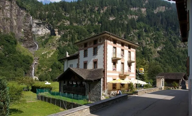 Hotel La Cascata