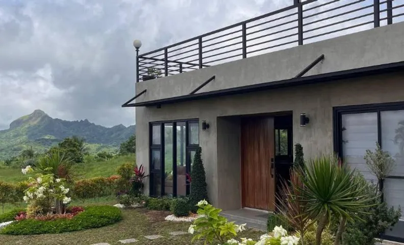 Hilltop Cabin