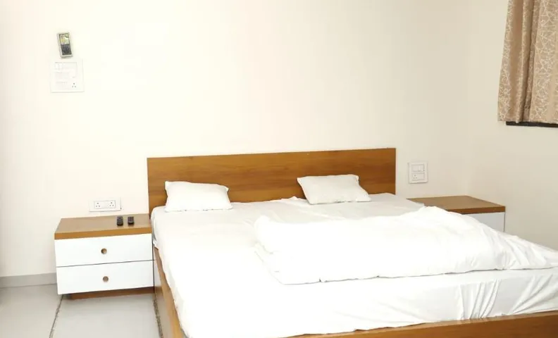 Sadguru lodge kaij