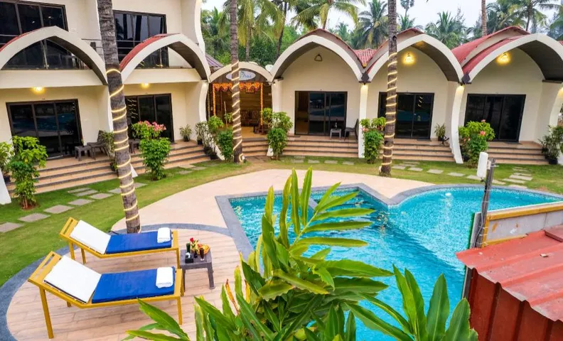 SpicyMango Eleven Petals Resort