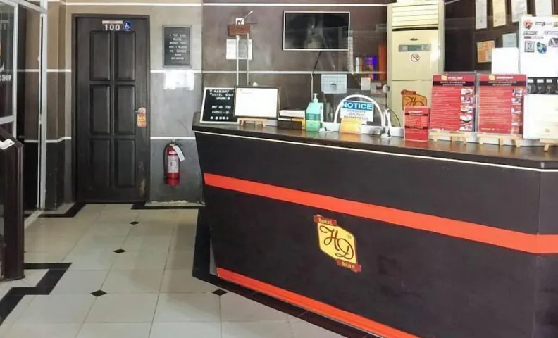 RedDoorz @ Hotel Dian Aparri