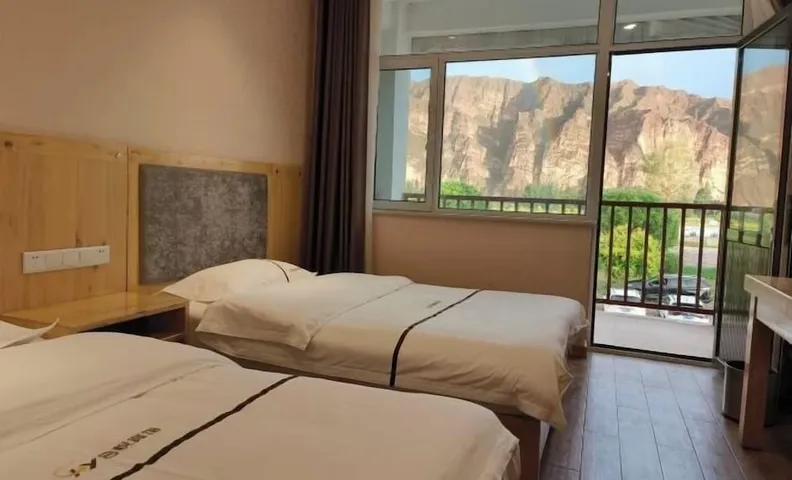 Heyue Hotel