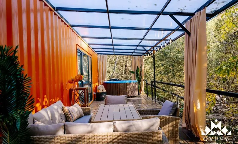 Gipsy Village Park Hotel