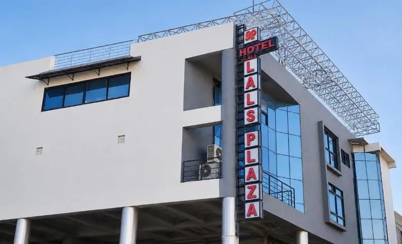 Hotel O Lal's Plaza