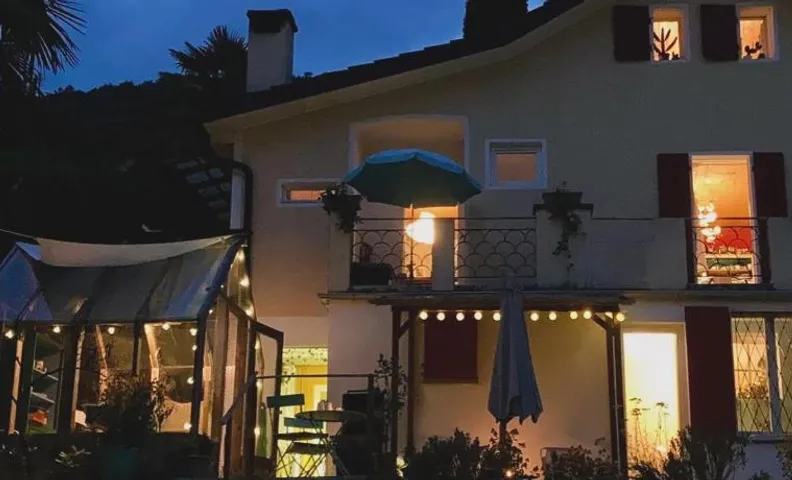 Mamomes House