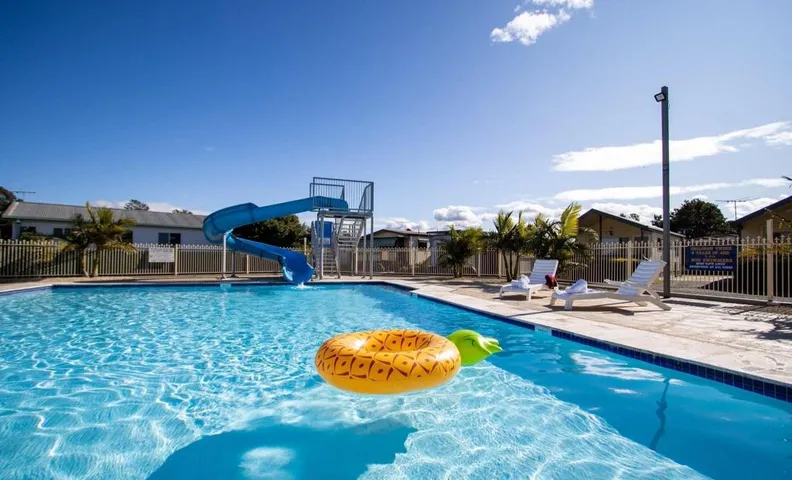 Heatherbrae Holiday Village