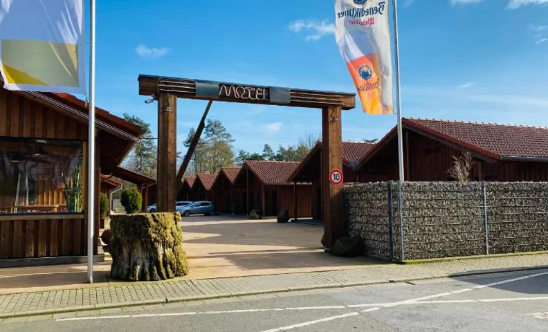 Roadcamp - American Motel & Sportsbar