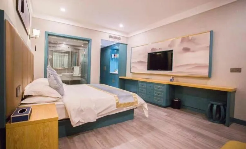 Great Wall Holiday Hotel