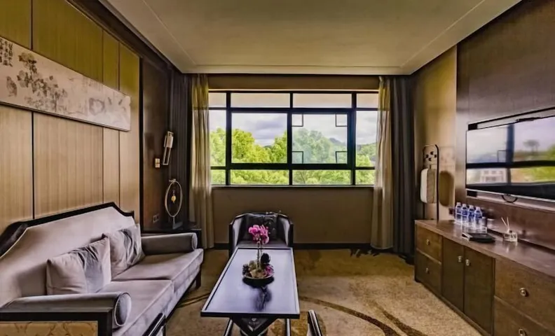TONGXINLAKE HOTEL