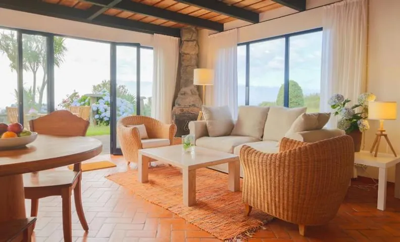 Green OceanView Relaxing Cottage