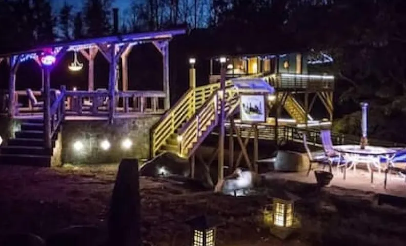 Treehouse at Castle
