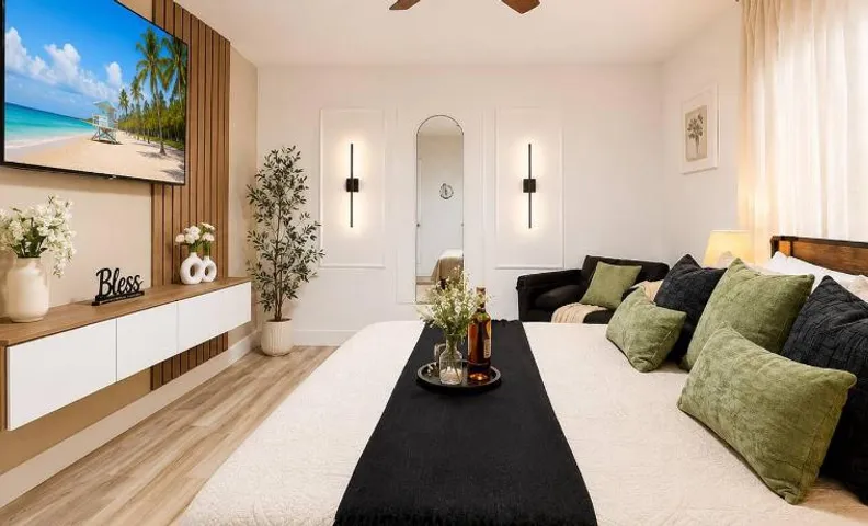 Modern Suite King Bed Free Parking