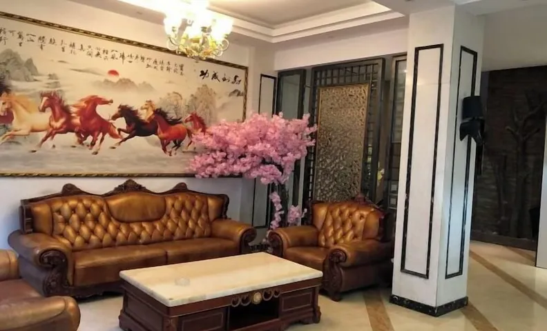 Ziranfeng Fashion Hotel (Congjiang Food Street)