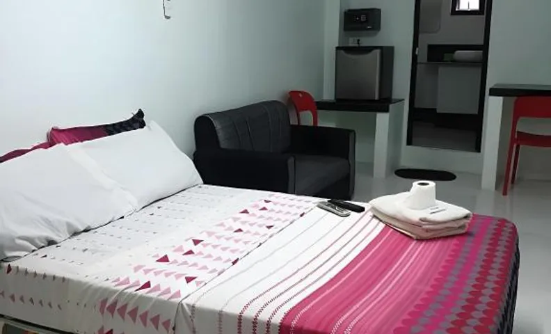 gumleaves hotel