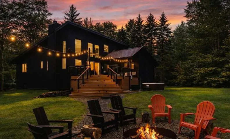 Casa Magda - Designer Home near Hiking & Swimming