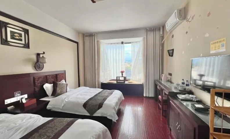 Xiaolazhe Business Hotel