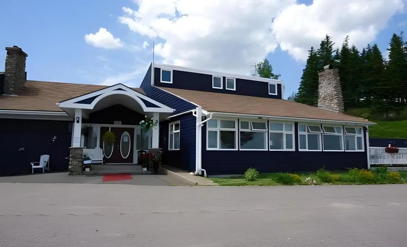 The Iona Heights Inn
