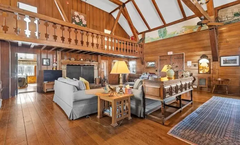 The Storm King Lodge