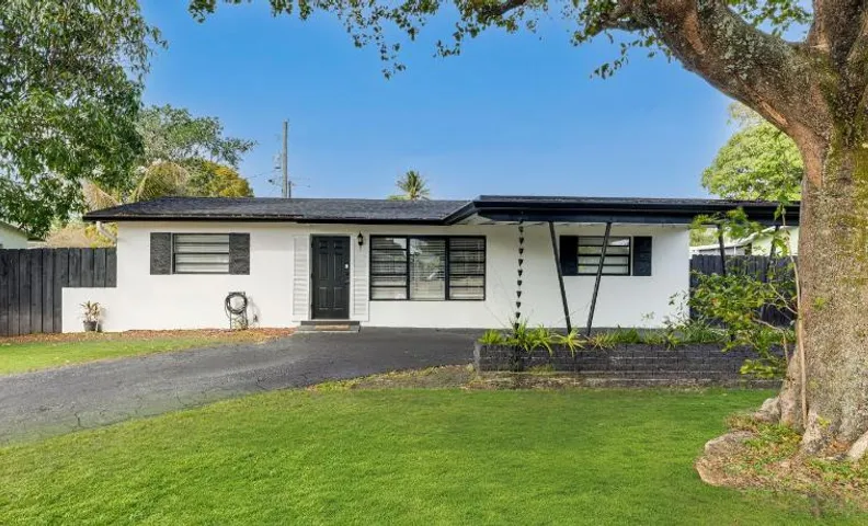 6 Mi to Hard Rock Stadium: Retreat w/ Private Pool