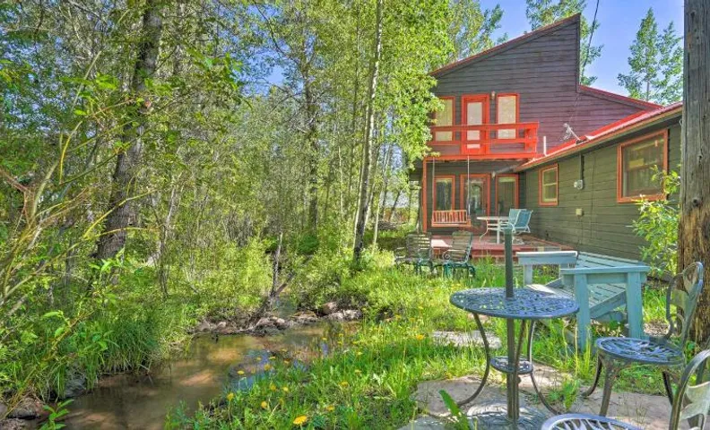 Cozy Creekside Cabin in La Veta: Hike & Fish!