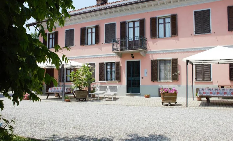 CASA DI CILIEGI - ANTICO CASALE IMMERSO IN THE GREEN OF MONFERRATO