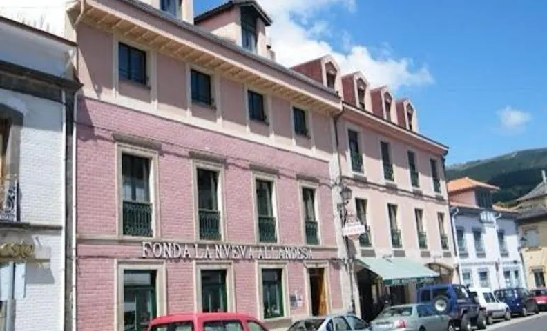 Hotel Nueva Allandesa