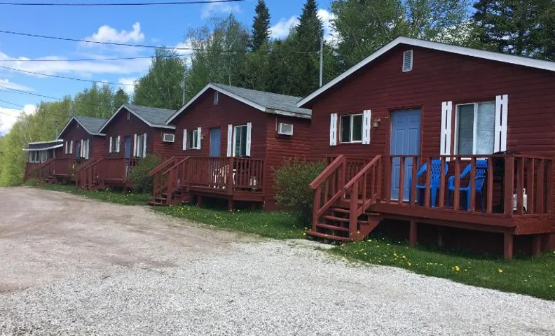 Lush's Cottages