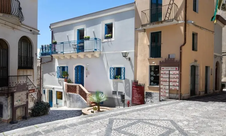 Casa Blandano