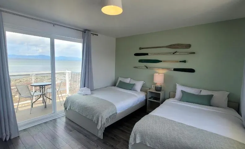 La Plage Motel