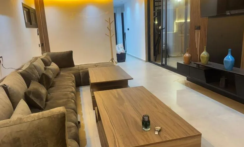 Appartement de Luxe Jacuzzi Privé, Hammam, Grande Terrasse & 4 Chambres
