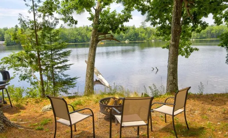 Getogether Pines Lakeside Cabin Resort