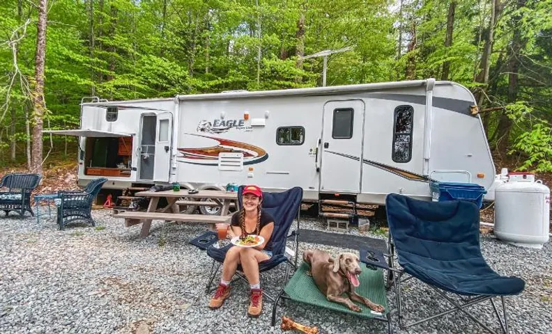 Rv adventure Roscoe Pet friendly
