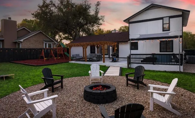 Hot Tub, Game Room, Fire Pit
