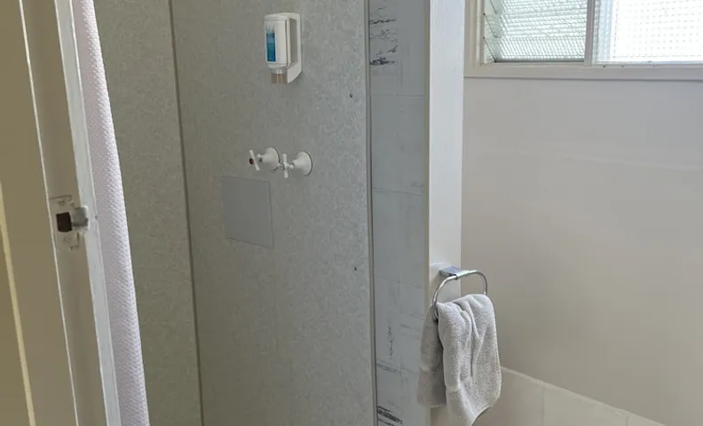 카니바 미드웨이 모텔