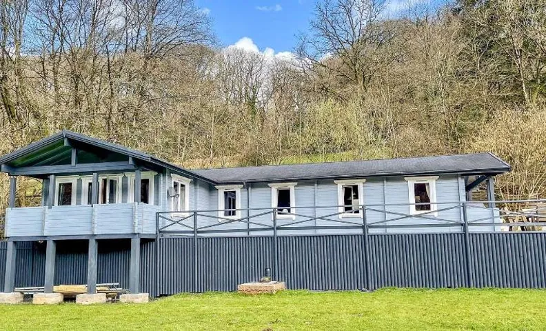 Valley Lodge