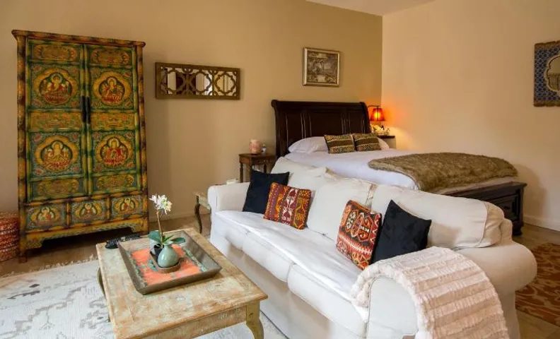 Sedona Wellness Casita with Hot Tub, Outdoor Sauna & Private Courtyard