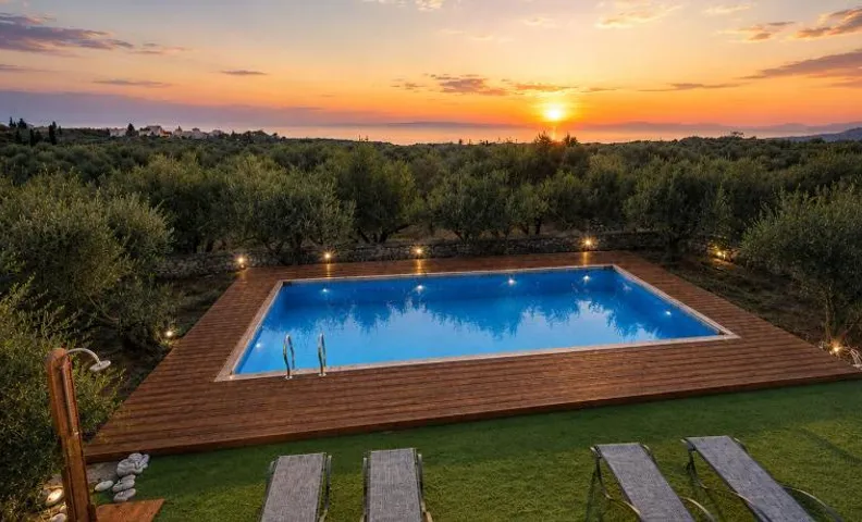 Elements of Diros - luxury suites